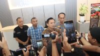 Kasat Reskrim Polresta Basrelang Kompol Debbir Tri andrtestian Memberi Kerangan Pers Terkait Laporan Palsu Pria Korban Begal