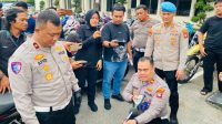 Kasatlantas Polresta Barelang, Kompol Afiditya Arief Wibowo Meninjau Pengecekan Suara Knalpot Dengan Menggunakan Desibel, Alat Pengukur Kebisingan Suara Kasatlantas Polresta Barelang, Kompol Afiditya Arief Wibowo Meninjau Pengecekan Suara Knalpot Dengan Menggunakan Desibel, Alat Pengukur Kebisingan Suara